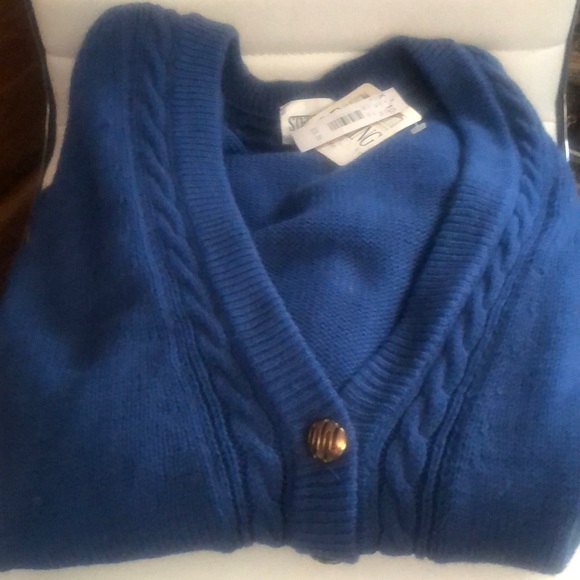 Sterling Harris Sweaters - NWT stale blue cardigan v-neck with pockets 100% acyclic